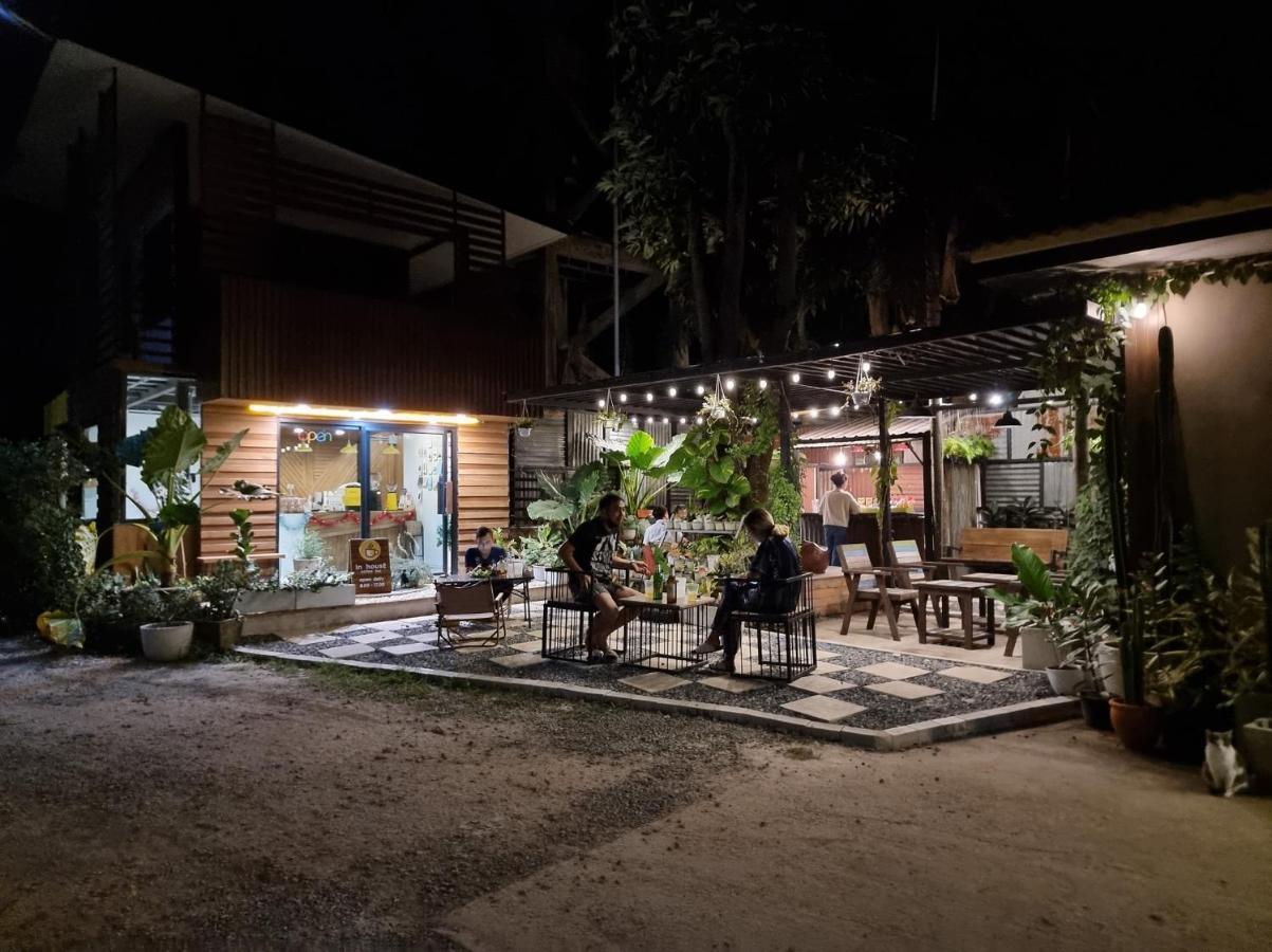 Golden House Hotel Sakaeo Szakeo Kültér fotó