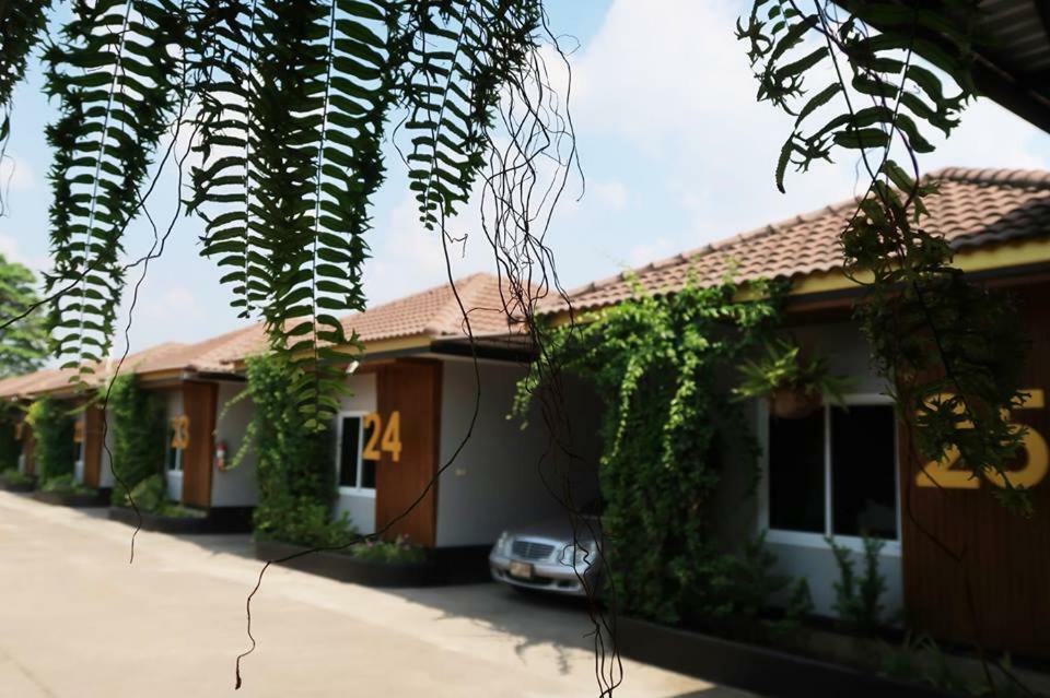 Golden House Hotel Sakaeo Szakeo Kültér fotó